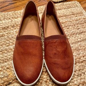 NWOT Frye Melanie Slip On Cognac